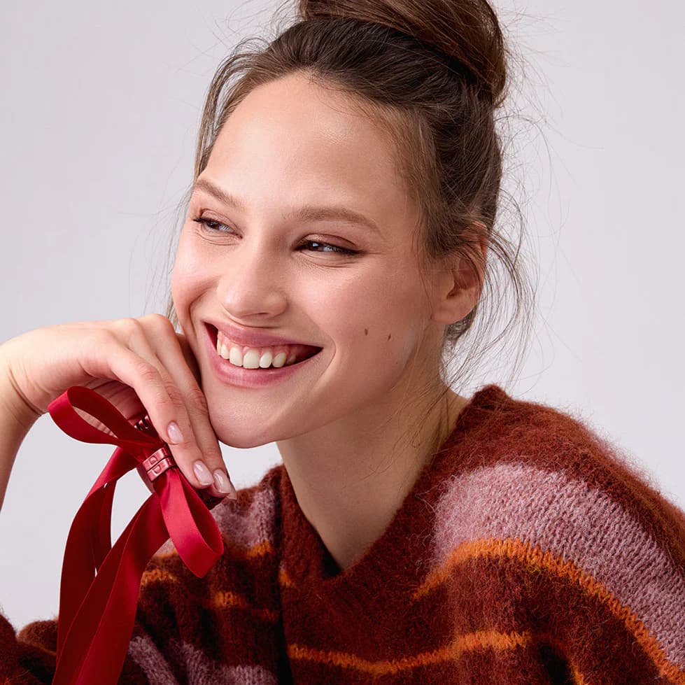 Magnetyczna spinka do włosów